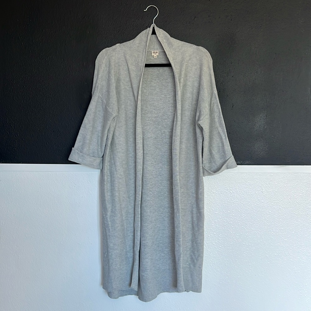 Uniq gray cuffed short sleeve duster open front one size